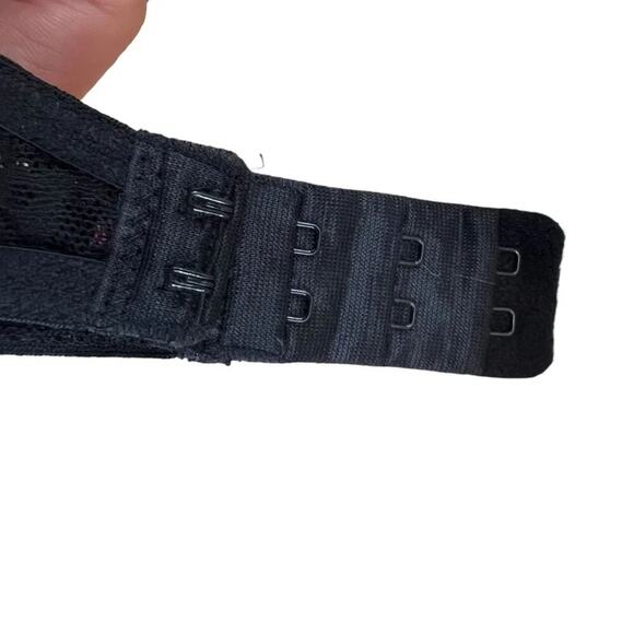 Love Pink Victoria’s Secret Black Leopard Lace Bra Wear Everywhere Push Up 34B - Picture 3 of 7